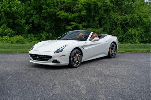 Bianco Avus 2016 Ferrari California T