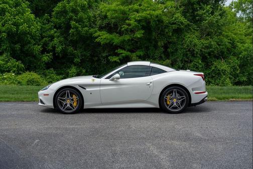 Bianco Avus 2016 Ferrari California T
