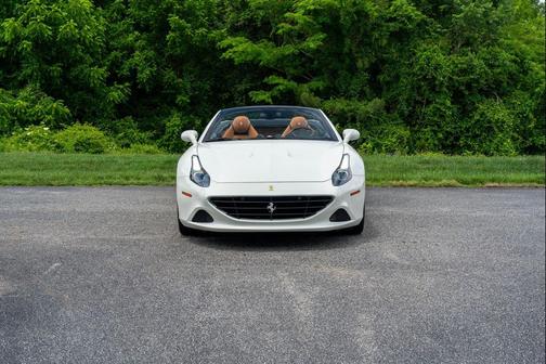 Bianco Avus 2016 Ferrari California T