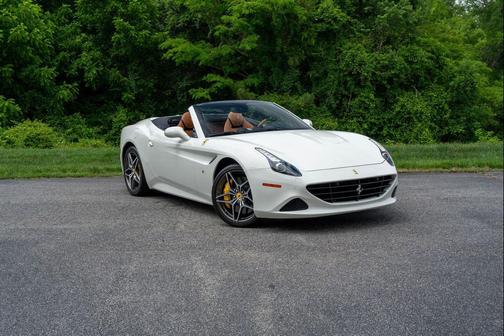 Bianco Avus 2016 Ferrari California T
