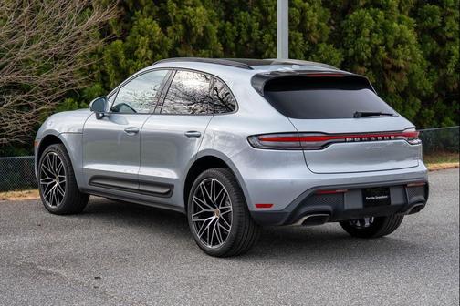 2025 Porsche Macan Base