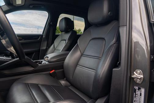 2021 Porsche Cayenne Cayenne