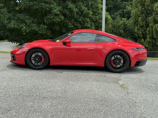 2024 Porsche 911 Carrera GTS