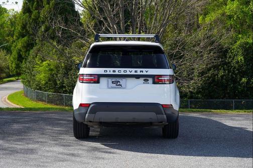 Fuji White 2018 Land Rover Discovery HSE LUXURY