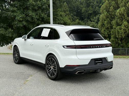 2024 Porsche Cayenne AWD