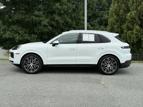 2024 Porsche Cayenne AWD