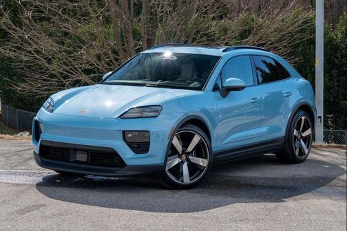 2026 Porsche Macan 4