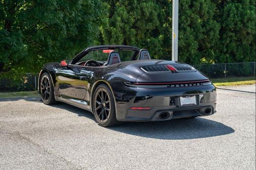 2025 Porsche 911 Carrera