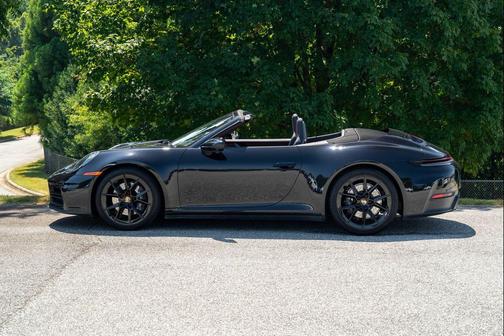 2025 Porsche 911 Carrera