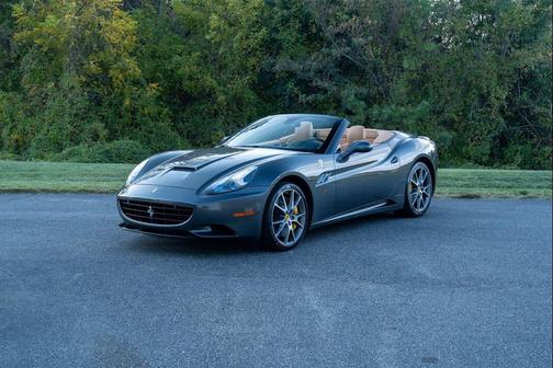 2010 Ferrari California Base