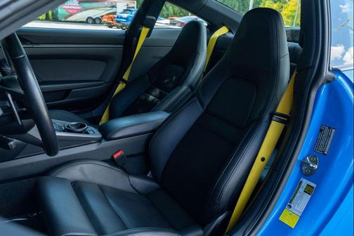 2022 Porsche 911 Carrera