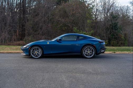 2024 Ferrari Roma Base