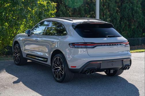 2026 Porsche Macan Base