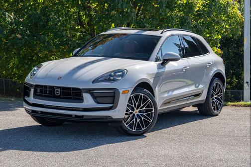 2026 Porsche Macan Base