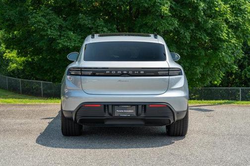 2025 Porsche Macan 4