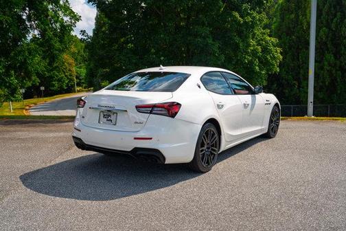 2022 Maserati Ghibli Modena Q4