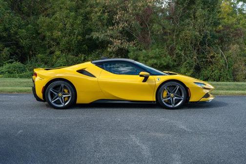 2023 Ferrari SF90 Stradale 2DR CPE