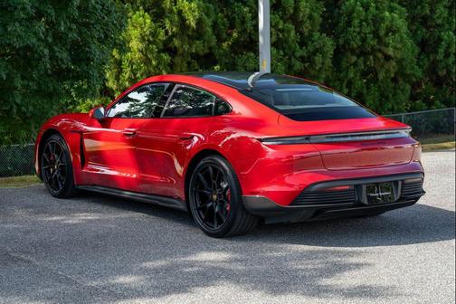 2023 Porsche Taycan GTS