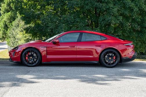 2023 Porsche Taycan GTS