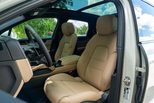 2026 Porsche Cayenne AWD