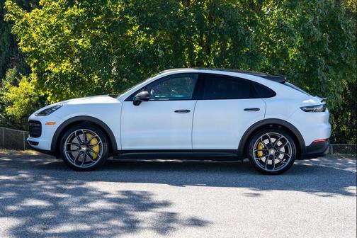 2022 Porsche Cayenne Turbo GT