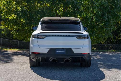 2022 Porsche Cayenne Turbo GT