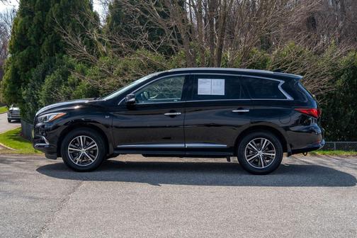 2017 INFINITI QX60 Base
