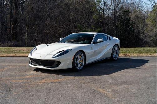 2019 Ferrari 812 Superfast Base