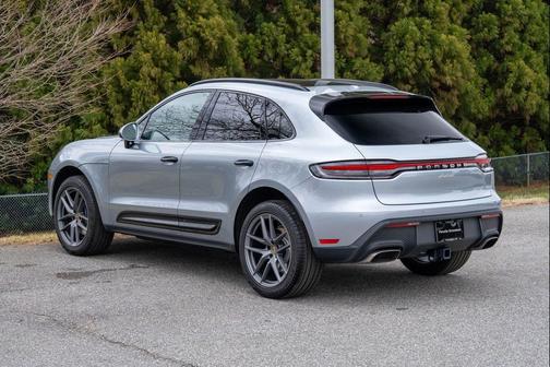 2025 Porsche Macan Base