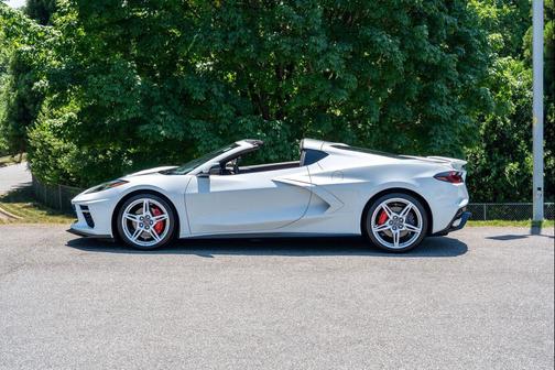 Arctic White 2022 Chevrolet Corvette Stingray w/2LT