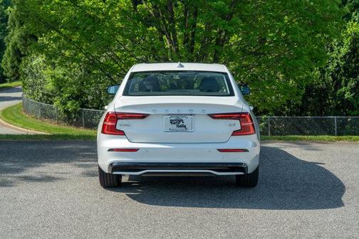 2025 Volvo S60 B5 Core