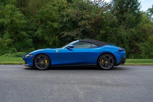 2024 Ferrari Roma Base