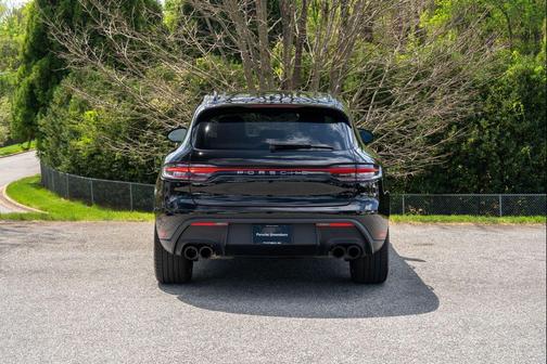 2026 Porsche Macan Macan