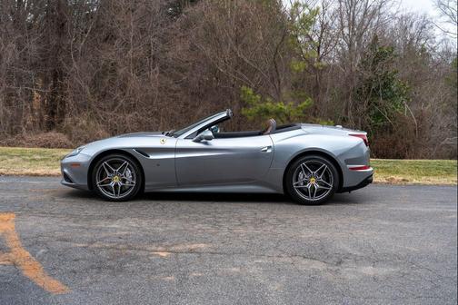 2017 Ferrari California T