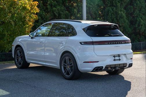 2025 Porsche Cayenne Cayenne