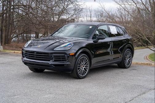 2023 Porsche Cayenne Platinum Edition