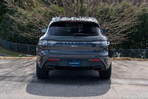 2025 Porsche Macan Base