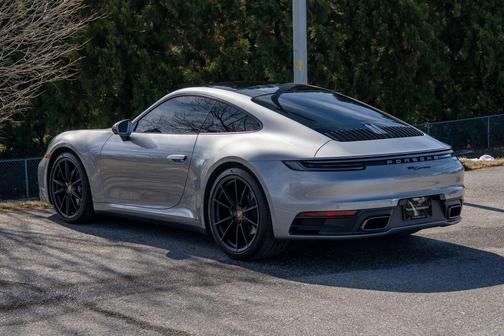 2021 Porsche 911 Carrera