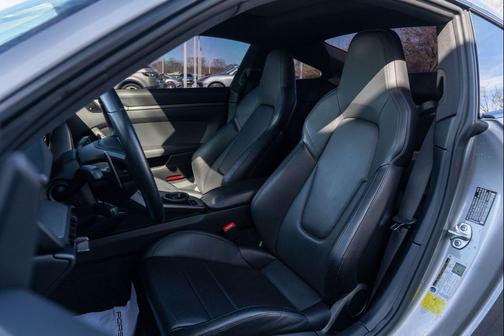 2021 Porsche 911 Carrera