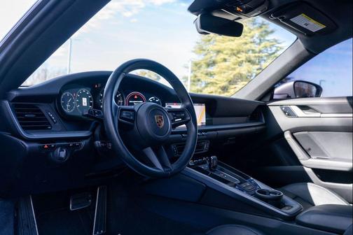 2021 Porsche 911 Carrera