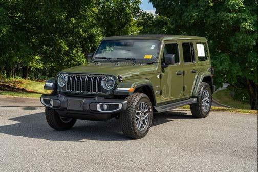 2024 Jeep Wrangler 4-Door Sahara 4x4