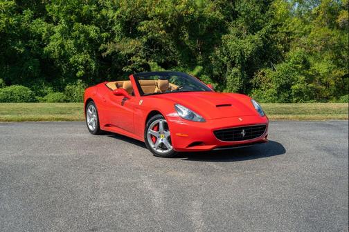2010 Ferrari California Base