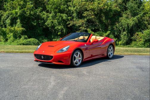 2010 Ferrari California Base