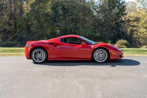 Rosso Corsa 2018 Ferrari 488 Spider Base
