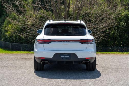 Carrara White Metallic 2021 Porsche Macan Macan S