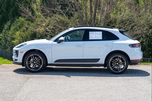 Carrara White Metallic 2021 Porsche Macan Macan S