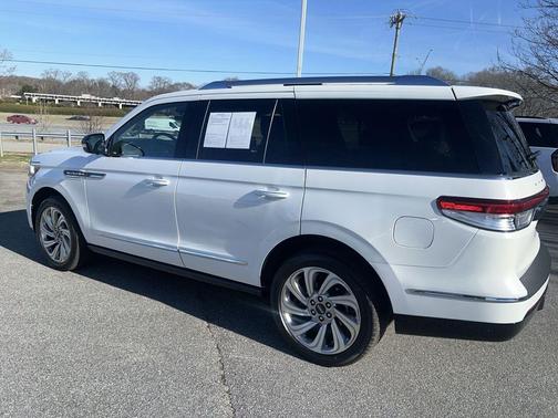 2024 Lincoln Navigator Reserve