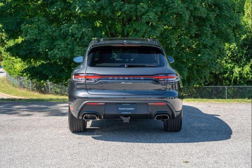 2026 Porsche Macan Macan
