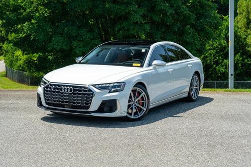 2022 Audi S8 4.0T
