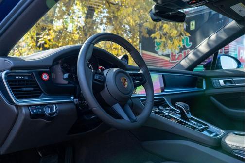 2023 Porsche Panamera Platinum Edition
